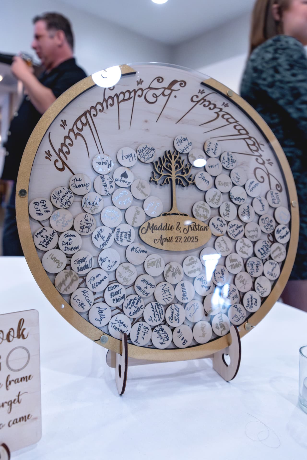 Decorative circular wedding guestbook
